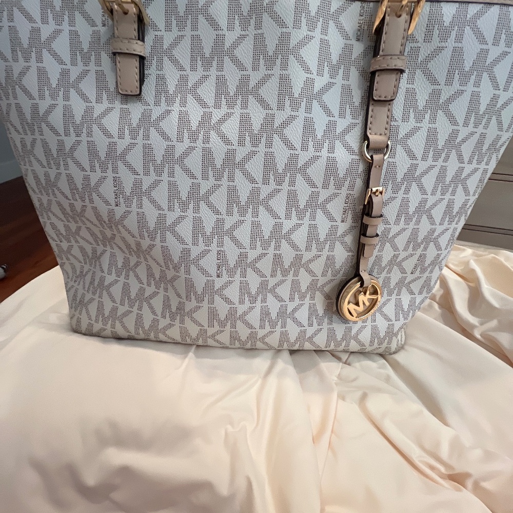 Michael kors large beige tote
